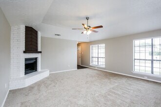 3306 Seaboard Dr in Arlington, TX - Foto de edificio - Building Photo