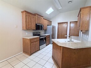 1224 Capitol Dr in Edmond, OK - Building Photo - Building Photo