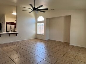 1820 Catherine Ave in Sanger, CA - Building Photo - Building Photo