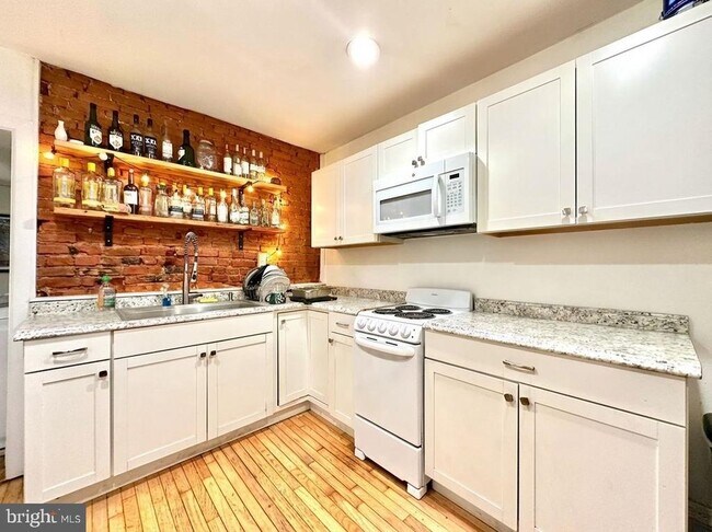 property at 1710 N Bouvier St