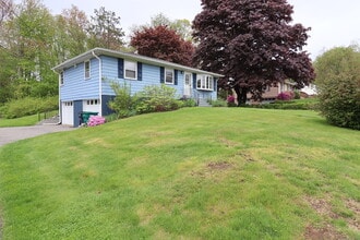 24 Kathy Dr in Seymour, CT - Building Photo - Building Photo