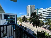 1701 Collins Ave, Unit 5C in Miami Beach, FL - Building Photo - Building Photo