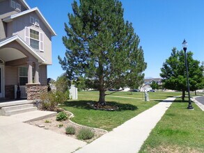 6758 W Haven Maple Dr in West Jordan, UT - Building Photo - Building Photo