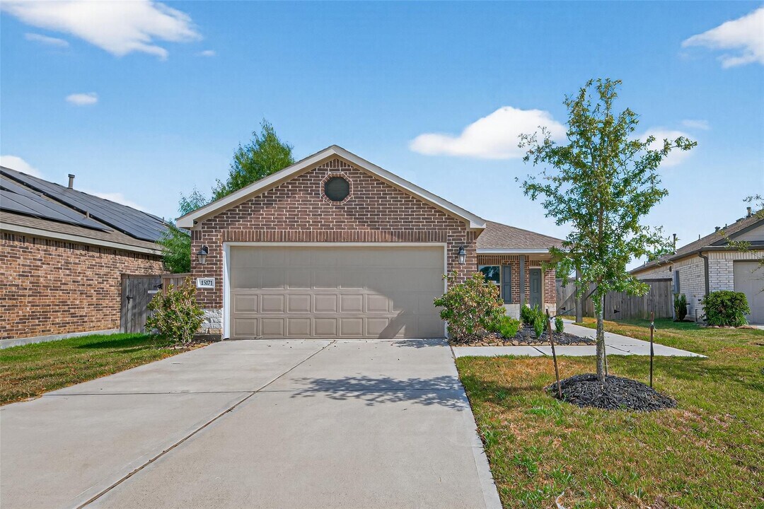 15171 Willow St in New Caney, TX - Building Photo