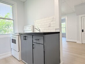 349 Campbell Ave in Windsor, ON - Building Photo - Building Photo