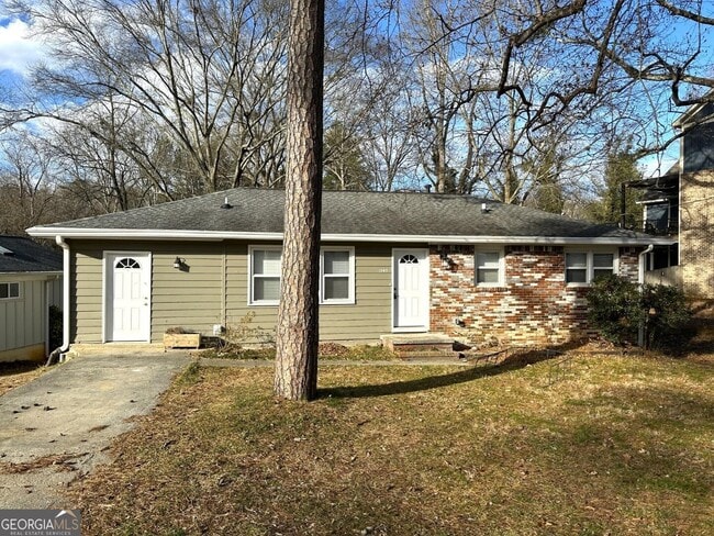property at 1545 Gaylor Dr SE