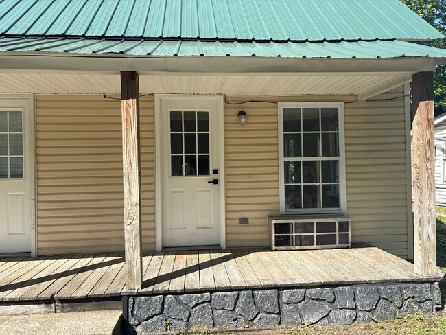 605B N Washington St in Tullahoma, TN - Building Photo - Building Photo