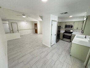 7317 Maiden Run Ave in Las Vegas, NV - Building Photo - Building Photo