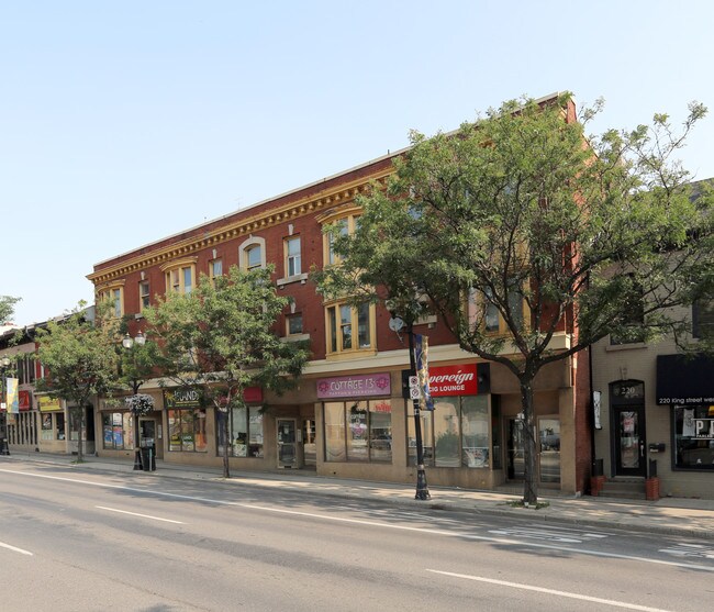King Street West in Hamilton, ON - Building Photo - Building Photo