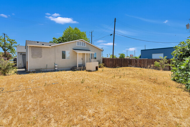 2601 Albatross Way in Sacramento, CA - Building Photo - Building Photo