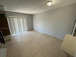 1300 W 53rd St in Hialeah, FL - Building Photo - Building Photo