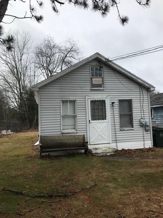 1036 Portland Rd in Saco, ME - Foto de edificio