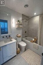 110 Broadway Ave in Toronto, ON - Building Photo - Building Photo