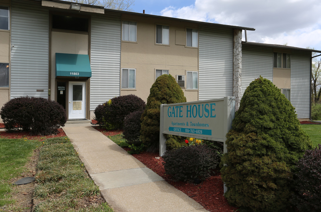 Gatehouse Apartments in Kansas City, MO - Building Photo