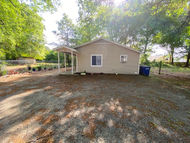 property at 618 White St