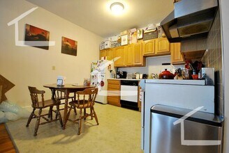 170 Winthrop Rd in Brookline, MA - Building Photo - Building Photo