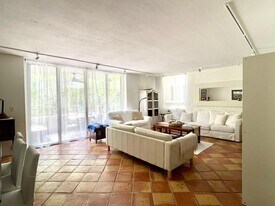 161 Crandon Blvd, Unit Key Colony 313 in Key Biscayne, FL - Building Photo