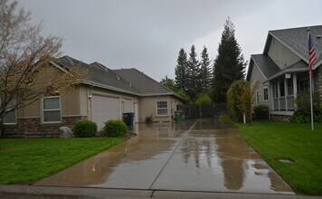 13970 Islandview Way in Walnut Grove, CA - Building Photo - Building Photo