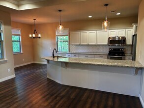 5 Dolphin Cir in Bella Vista, AR - Building Photo - Building Photo