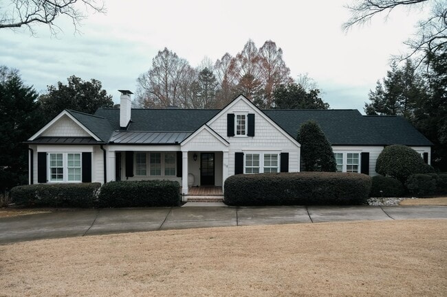 property at 119 Country Club Dr