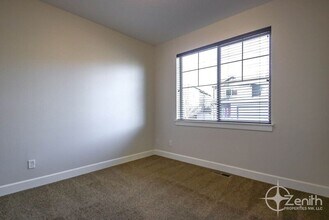 3310 NW 46th Ave in Camas, WA - Building Photo - Building Photo