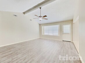 23110 Newgate Dr in Spring, TX - Foto de edificio - Building Photo