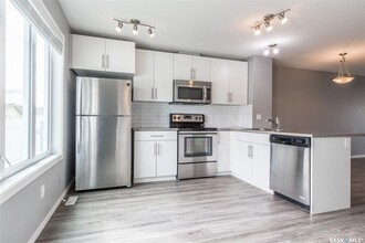 3429 Green Lavender Dr in Regina, SK - Building Photo - Building Photo