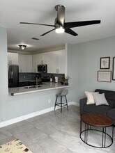 15541 SW 40th St in Miramar, FL - Building Photo - Building Photo