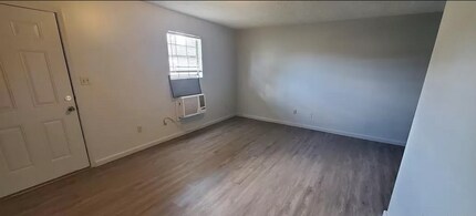 Suzanne Apartments in Pine Bluff, AR - Building Photo - Building Photo