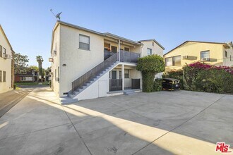 5324 Vantage Ave in Los Angeles, CA - Building Photo - Building Photo