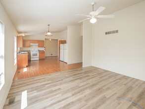 1408 Sutherland Ave, Unit rent per bedroom in Kalamazoo, MI - Foto de edificio - Building Photo