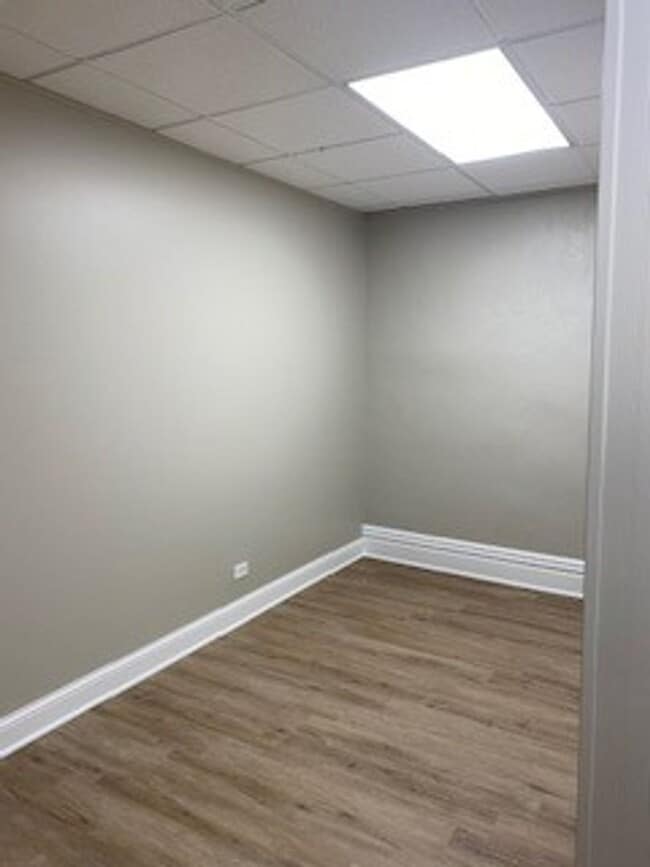 property at 123 E 9th St