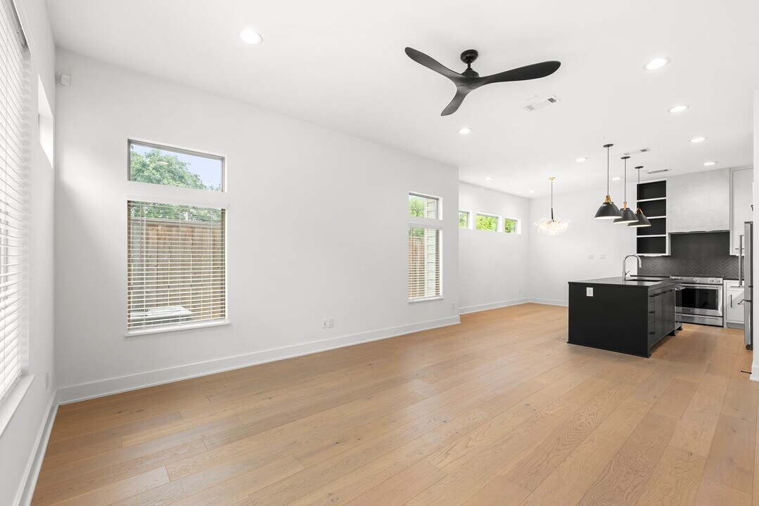 3512 Mosley Ct in Houston, TX - Building Photo