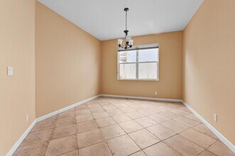 116 Hamilton Terrace in West Palm Beach, FL - Foto de edificio - Building Photo