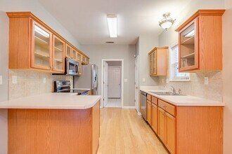1118 Misty Isle Dr in Memphis, TN - Building Photo - Building Photo
