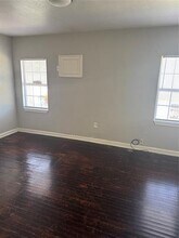 1700 W Waco Dr in Waco, TX - Building Photo - Building Photo