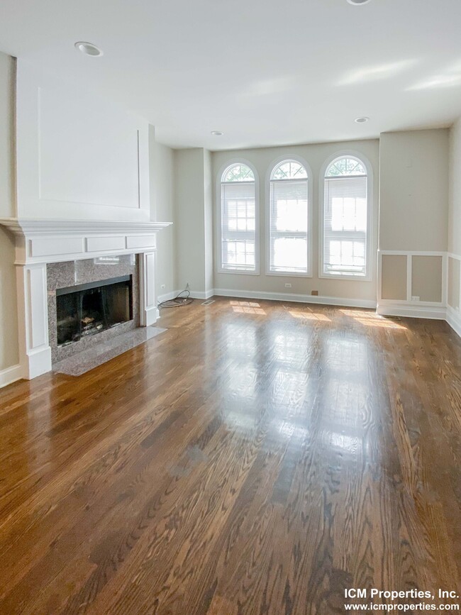property at 2741 N Southport Ave