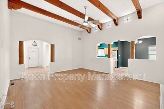 10139 Arroyo Crest Dr NW in Albuquerque, NM - Building Photo - Building Photo