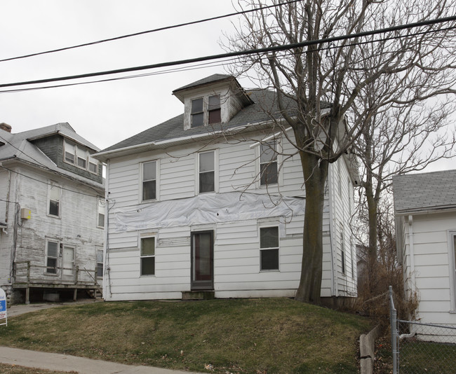 551 Mill St in Council Bluffs, IA - Building Photo - Building Photo