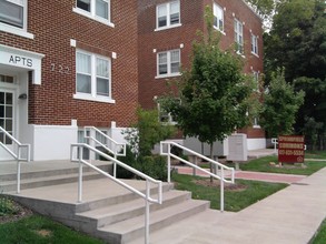 Springfield Commons in Springfield, MO - Foto de edificio - Building Photo