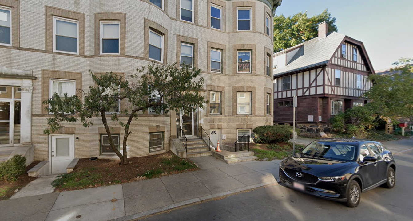 11 Saint Lukes Rd, Unit B in Boston, MA - Building Photo