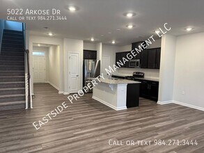 5022 Arkose Dr in Raleigh, NC - Building Photo - Building Photo