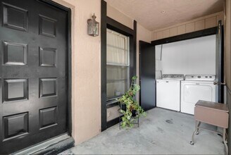 4004 Dream Oak Pl in Tampa, FL - Building Photo - Building Photo