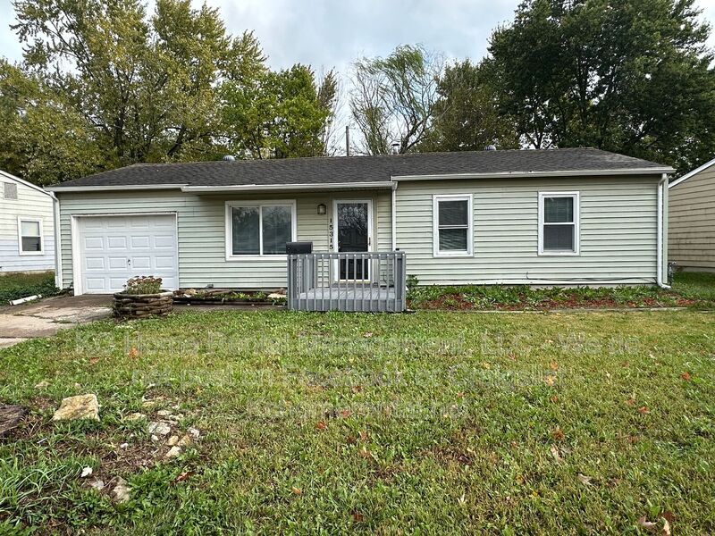 15315 Fuller Ave in Grandview, MO - Building Photo
