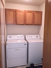 906 Saint John St in Cottage Grove, WI - Building Photo - Building Photo