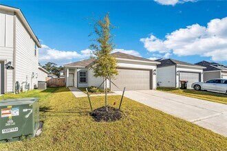 16215 Globetrotter Ct in Porter, TX - Foto de edificio - Building Photo