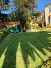 1954 Hillcrest Rd, Unit 8 in Los Angeles, CA - Building Photo - Building Photo