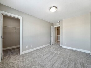2029 NE 15th Ln in Grimes, IA - Building Photo - Building Photo