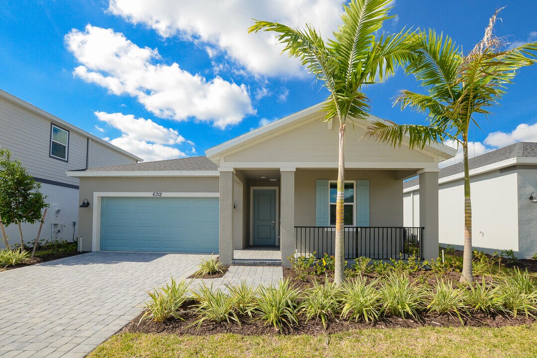 6312 Cloverdale Ave in Port St. Lucie, FL - Building Photo