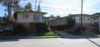 1004 Arroyo Dr Apartments